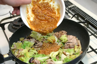 春キャベツと豚肉の味噌炒め06