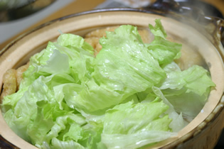 野菜たっぷり！レタス鍋